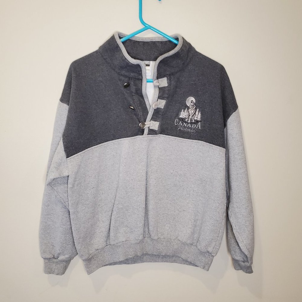 Vintage 90's Victoria Canada Embroidered Wolf Henley Sweatshirt Gray Small